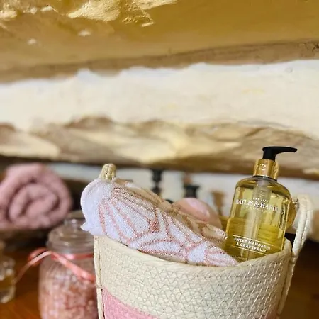 Hébergement de vacances A Charming And Cosy Townhouse In A Quaint Village