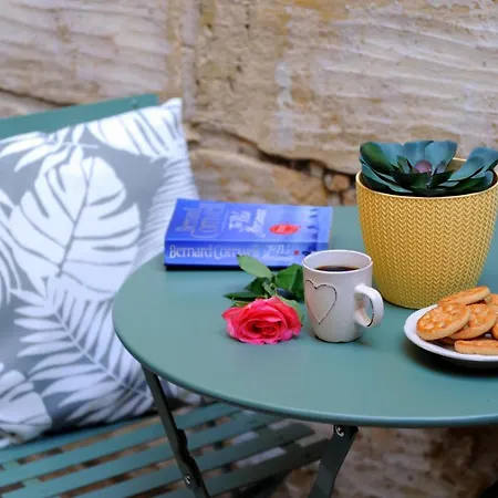 Hébergement de vacances A Charming And Cosy Townhouse In A Quaint Village